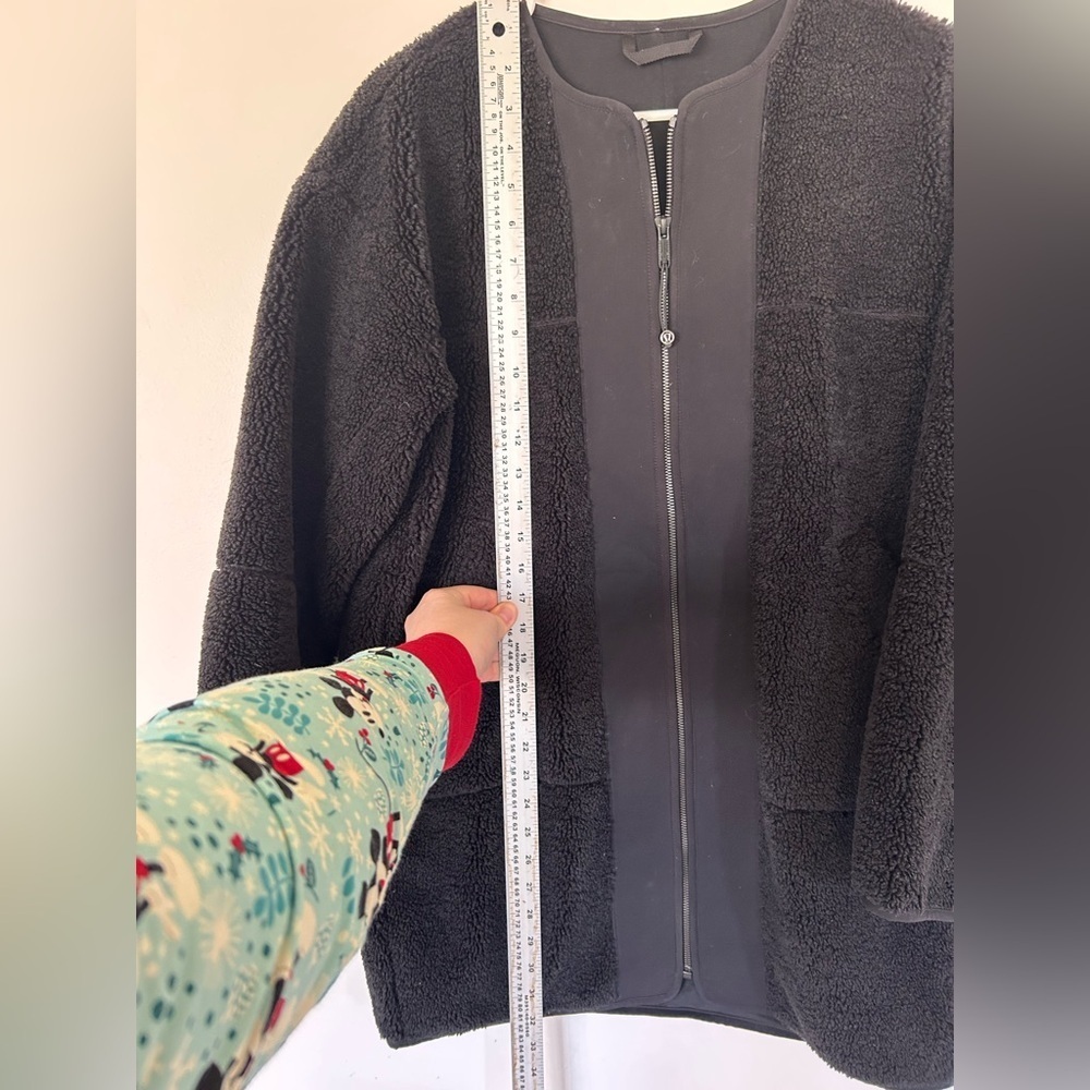 NWOT Lululemon Collarless Textured Sherpa Fleece Full Zip Long Black Jacket Sz 6 - Picture 6 of 9